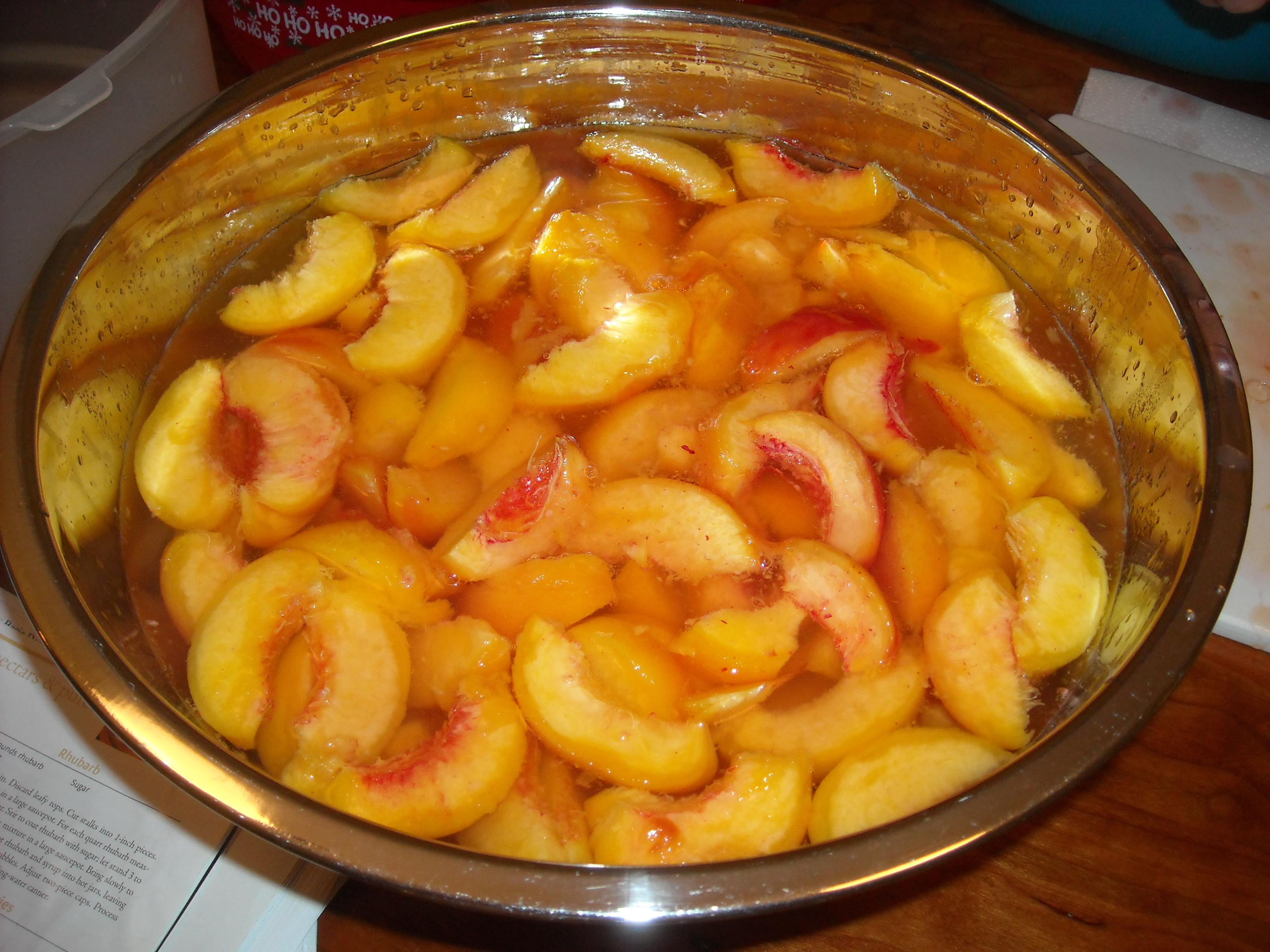 Bowl of peaches.
